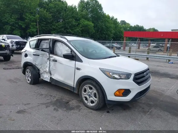 1FMCU0F75JUC89890 2018 FORD ESCAPE - Image 1