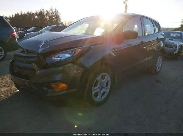 1FMCU0F75KUA11752 2019 FORD ESCAPE - Image 2