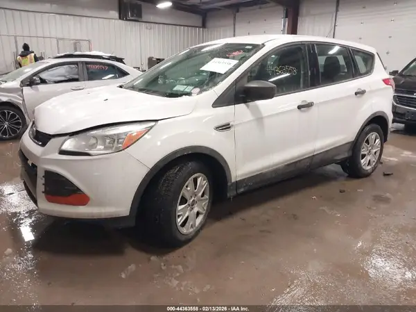 1FMCU0F76GUA82112 2016 FORD ESCAPE - Image 2