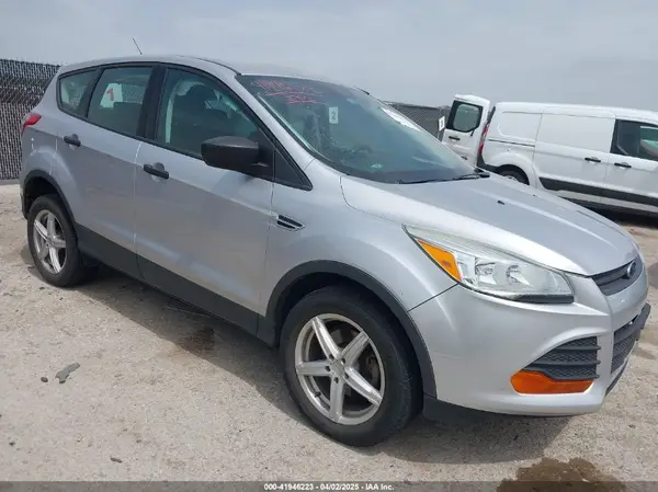 1FMCU0F76GUA96950 2016 FORD ESCAPE - Image 1