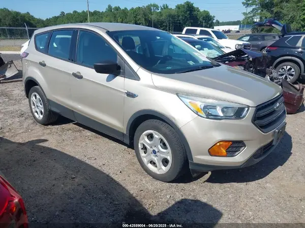 1FMCU0F76HUB37532 2017 FORD ESCAPE - Image 1