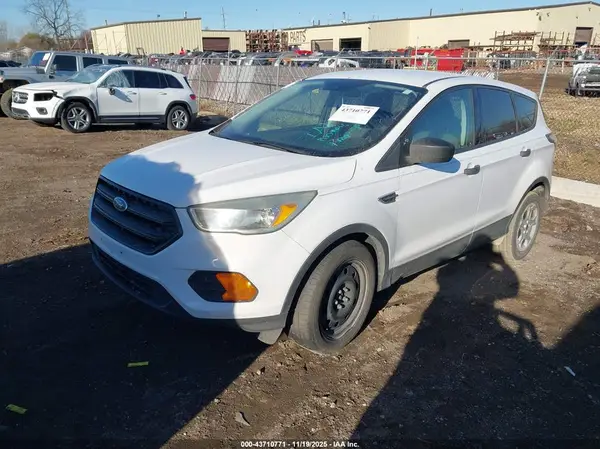 1FMCU0F76HUC03755 2017 FORD ESCAPE - Image 2