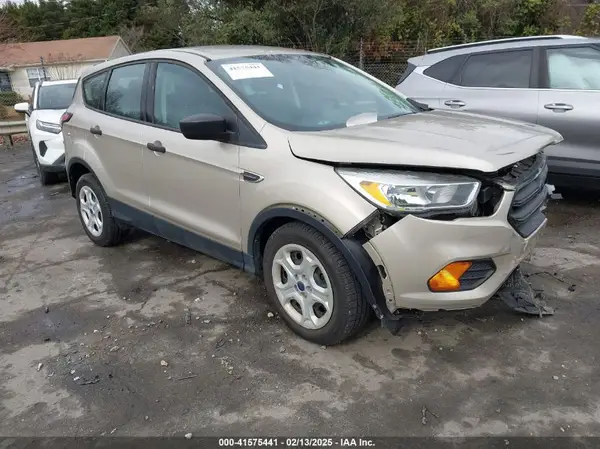 1FMCU0F76HUC18207 2017 FORD ESCAPE - Image 1