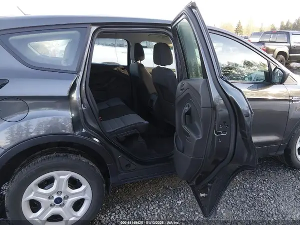1FMCU0F76HUC38862 2017 FORD ESCAPE - Image 8