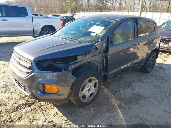 1FMCU0F76HUD05105 2017 FORD ESCAPE - Image 2