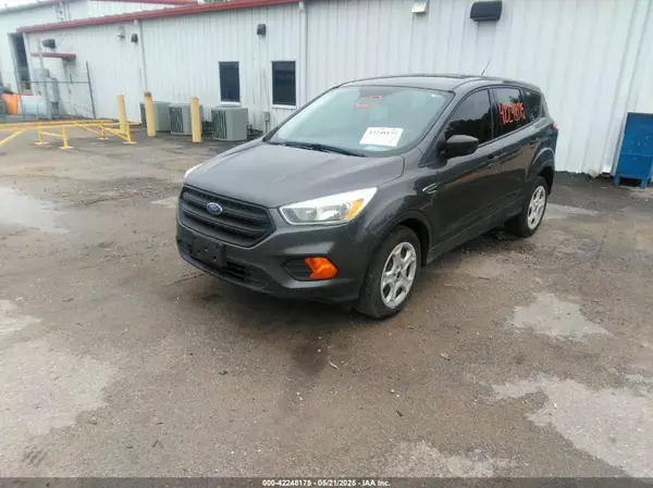 1FMCU0F76HUD71802 2017 FORD ESCAPE - Image 2