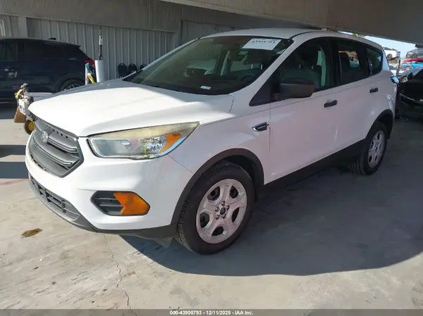 1FMCU0F76HUE30315 2017 FORD ESCAPE - Image 2