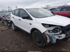 1FMCU0F76JUC46305 2018 FORD ESCAPE