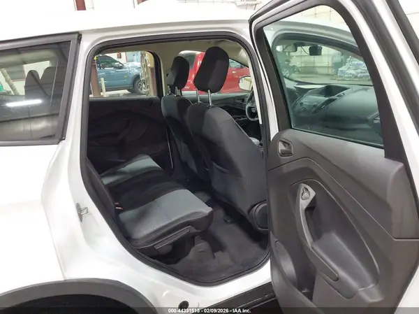 1FMCU0F76KUB05896 2019 FORD ESCAPE - Image 8