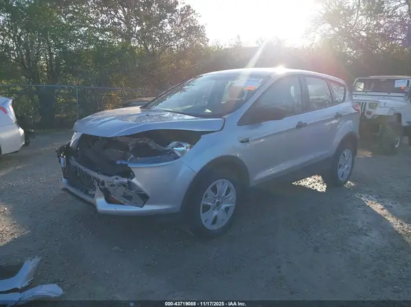 1FMCU0F77GUA51337 2016 FORD ESCAPE - Image 2