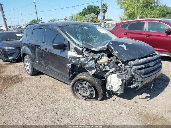1FMCU0F77HUB28998 2017 FORD ESCAPE - Image 1