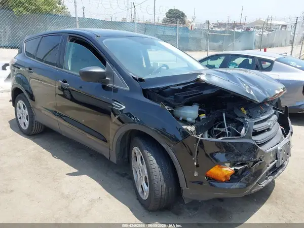 1FMCU0F77HUB29746 2017 FORD ESCAPE - Image 1