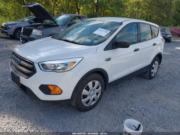 1FMCU0F77HUC35615 2017 FORD ESCAPE - Image 2