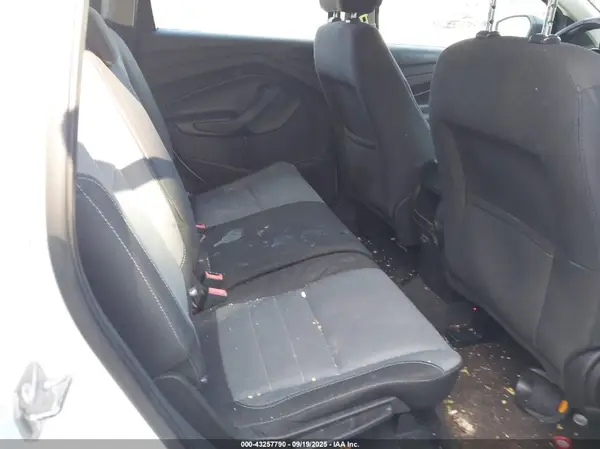 1FMCU0F77HUC35615 2017 FORD ESCAPE - Image 8
