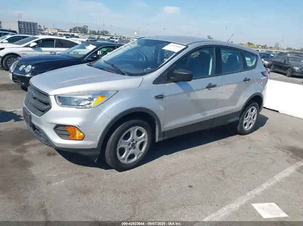 1FMCU0F77HUE36771 2017 FORD ESCAPE - Image 2