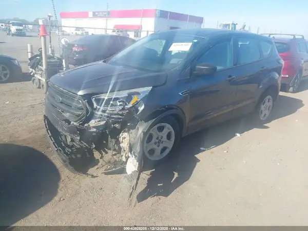 1FMCU0F77HUE85565 2017 FORD ESCAPE - Image 2