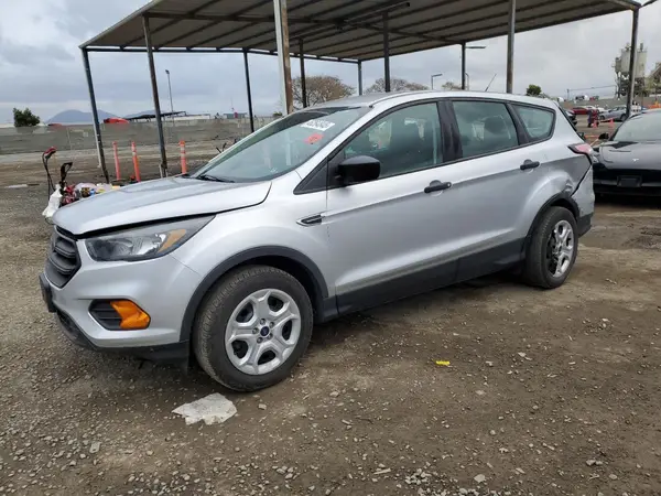 1FMCU0F77JUC39556 2018 FORD ESCAPE - Image 1