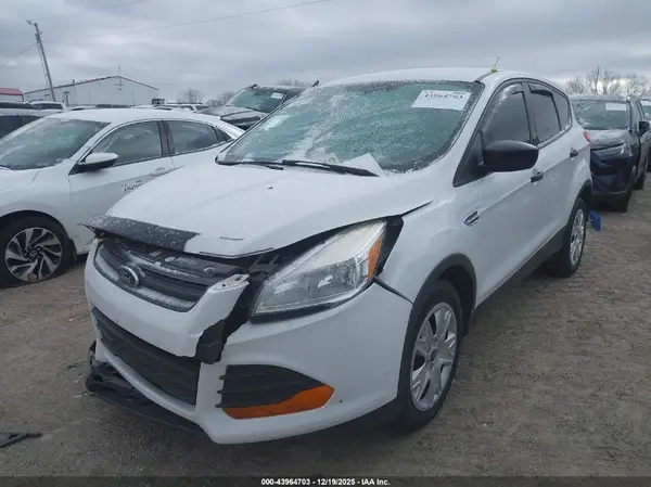 1FMCU0F78GUA63884 2016 FORD ESCAPE - Image 2