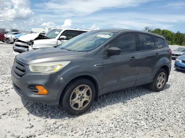 1FMCU0F78HUA10040 2017 FORD ESCAPE - Image 1