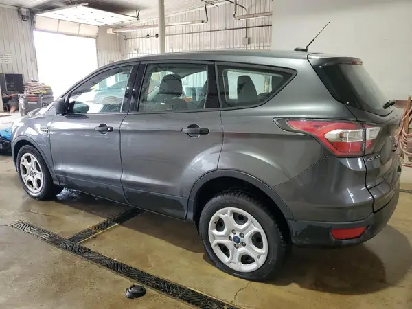 1FMCU0F78HUA10197 2017 FORD ESCAPE - Image 2