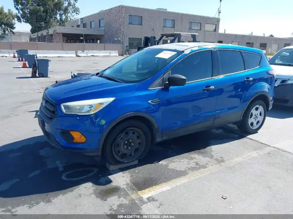 1FMCU0F78HUA32619 2017 FORD ESCAPE - Image 2