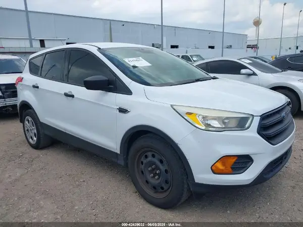 1FMCU0F78HUA45757 2017 FORD ESCAPE - Image 1