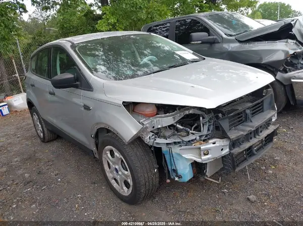 1FMCU0F78HUA58153 2017 FORD ESCAPE - Image 1