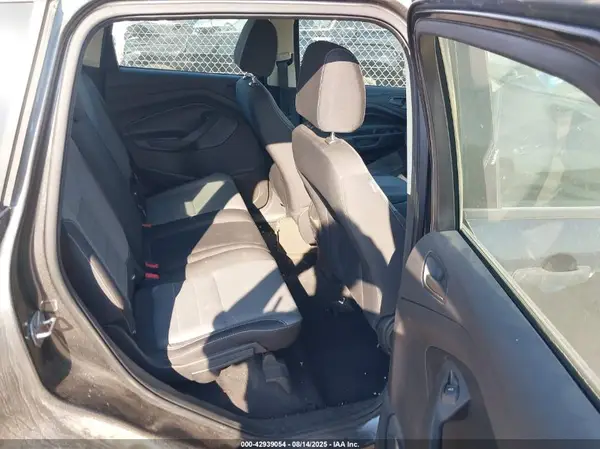1FMCU0F78HUC00761 2017 FORD ESCAPE - Image 8