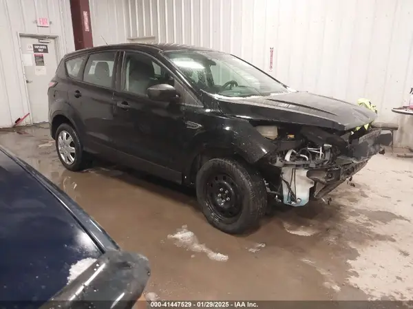 1FMCU0F78HUC61950 2017 FORD ESCAPE - Image 1