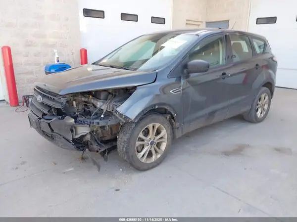 1FMCU0F78HUD57027 2017 FORD ESCAPE - Image 2