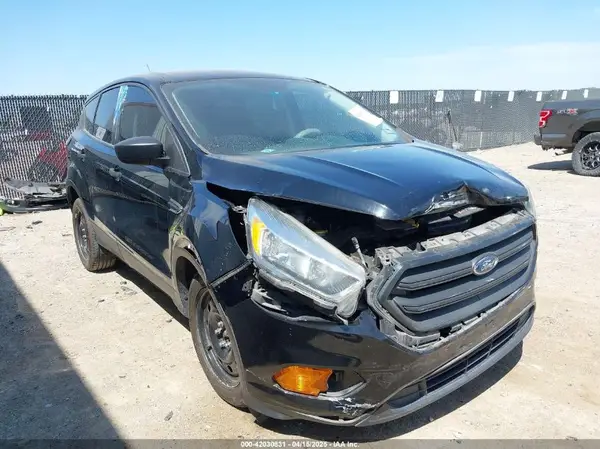 1FMCU0F78HUD75933 2017 FORD ESCAPE - Image 1