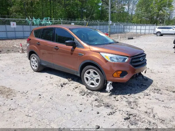 1FMCU0F78HUE00961 2017 FORD ESCAPE - Image 1