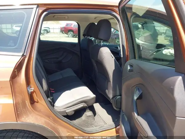 1FMCU0F78HUE00961 2017 FORD ESCAPE - Image 8
