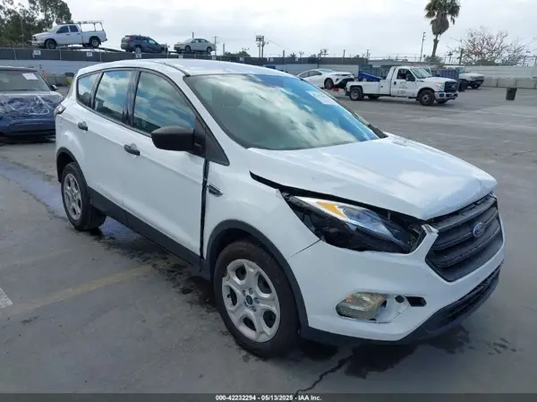 1FMCU0F78JUA56974 2018 FORD ESCAPE - Image 1