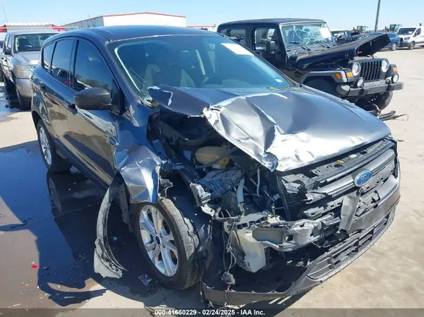 1FMCU0F78JUA84189 2018 FORD ESCAPE - Image 1