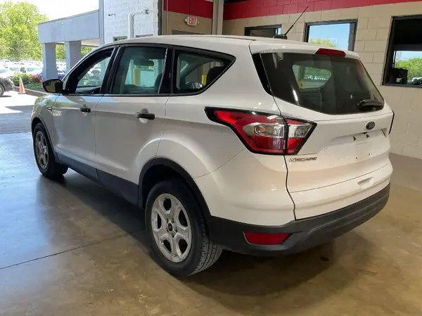 1FMCU0F78JUB66942 2018 FORD ESCAPE - Image 2