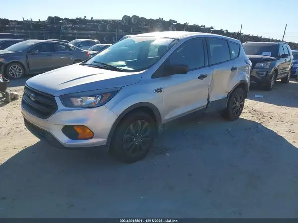 1FMCU0F78JUB95695 2018 FORD ESCAPE - Image 2