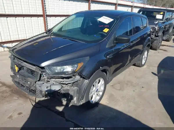 1FMCU0F78JUC06663 2018 FORD ESCAPE - Image 2