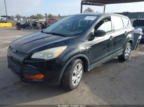 1FMCU0F79GUB08217 2016 FORD ESCAPE - Image 2