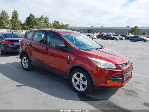 1FMCU0F79GUC48820 2016 FORD ESCAPE - Image 1