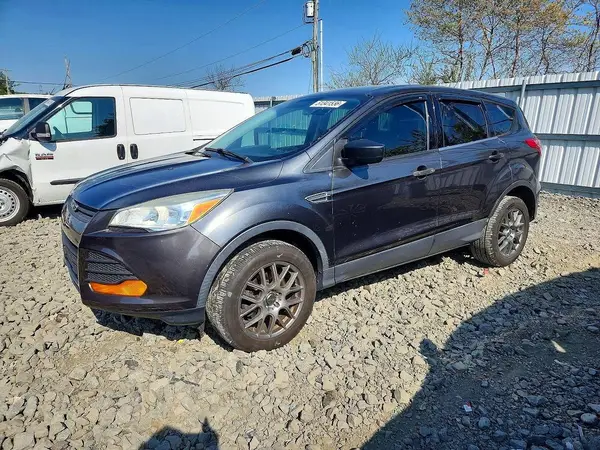 1FMCU0F79GUC57582 2016 FORD ESCAPE - Image 1