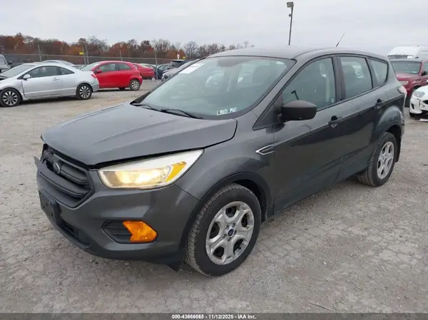 1FMCU0F79HUA08166 2017 FORD ESCAPE - Image 2