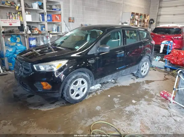 1FMCU0F79HUB15007 2017 FORD ESCAPE - Image 2
