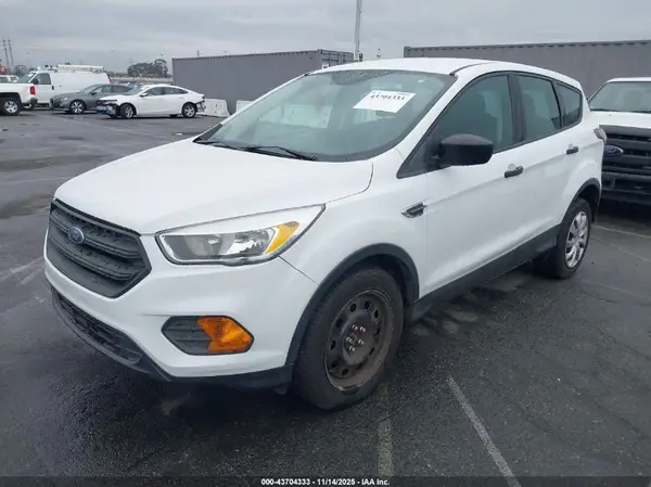 1FMCU0F79HUB15900 2017 FORD ESCAPE - Image 2