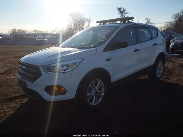 1FMCU0F79HUC36913 2017 FORD ESCAPE - Image 2