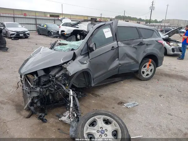 1FMCU0F79HUC48981 2017 FORD ESCAPE - Image 2