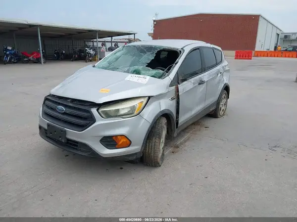 1FMCU0F79HUE15789 2017 FORD ESCAPE - Image 2