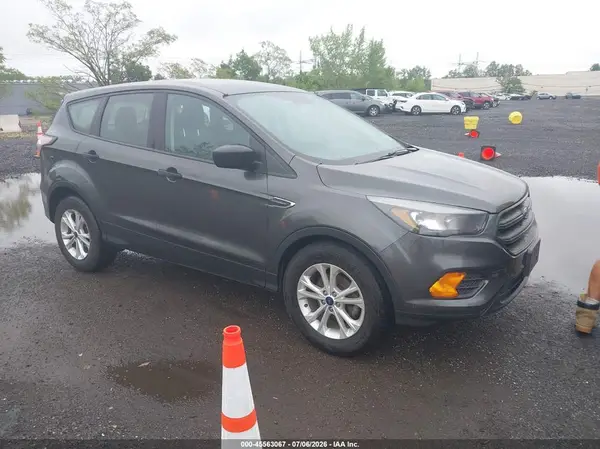 1FMCU0F79JUA46230 2018 FORD ESCAPE - Image 1