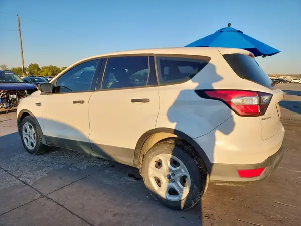 1FMCU0F79JUA63545 2018 FORD ESCAPE - Image 2