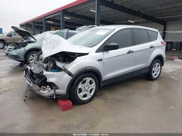 1FMCU0F79KUB01762 2019 FORD ESCAPE - Image 2